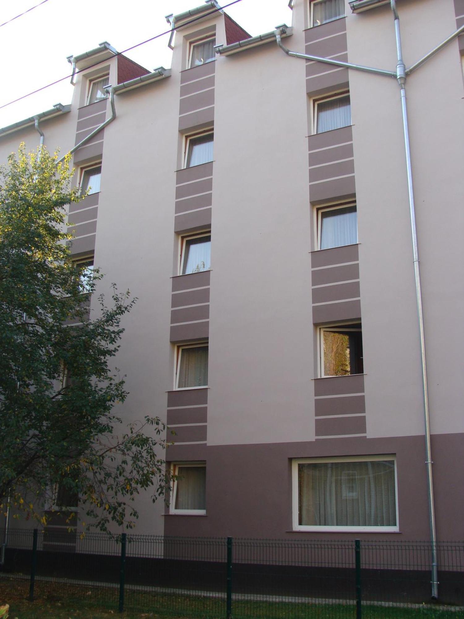 Hostel Lan Oradea Luaran gambar