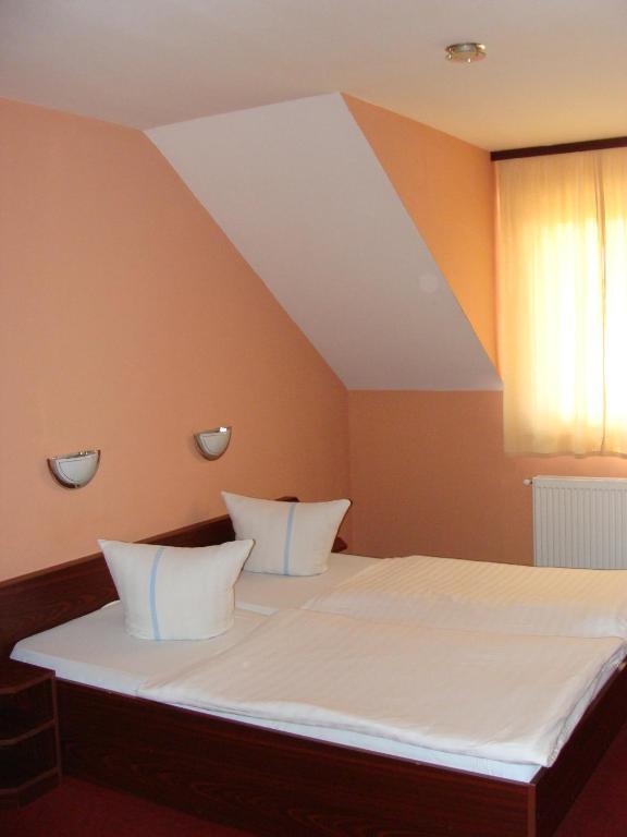 Hostel Lan Oradea Bilik gambar