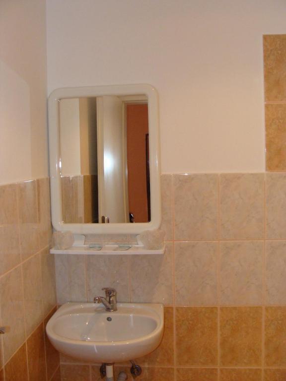 Hostel Lan Oradea Bilik gambar