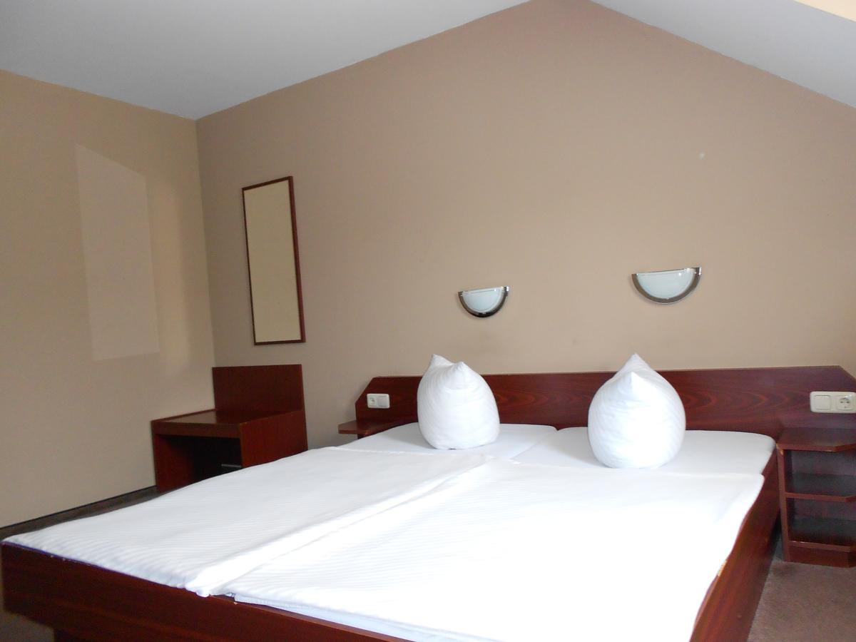 Hostel Lan Oradea Luaran gambar