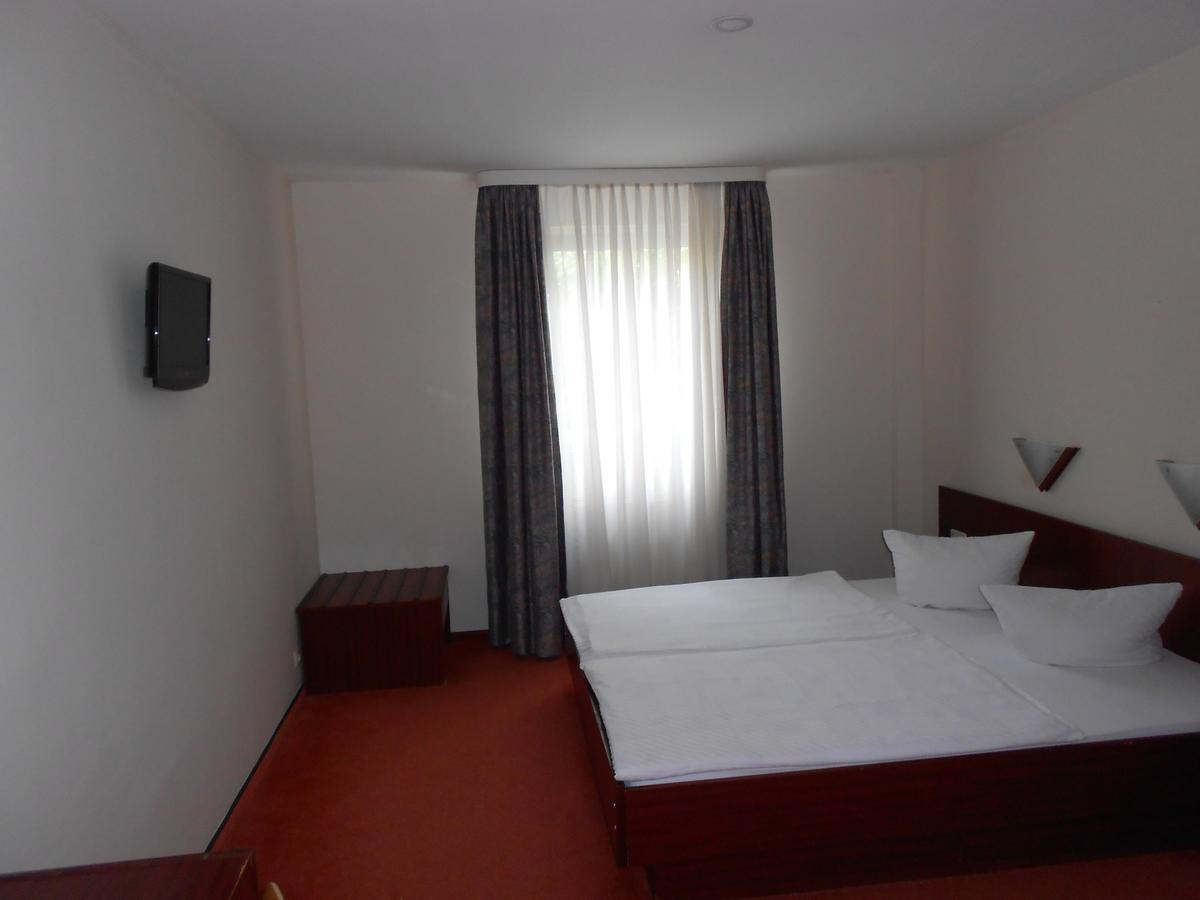 Hostel Lan Oradea Luaran gambar