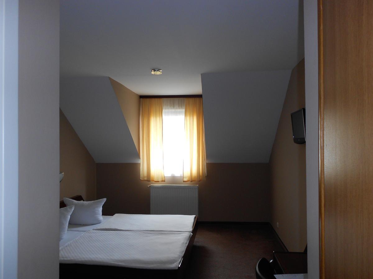 Hostel Lan Oradea Luaran gambar