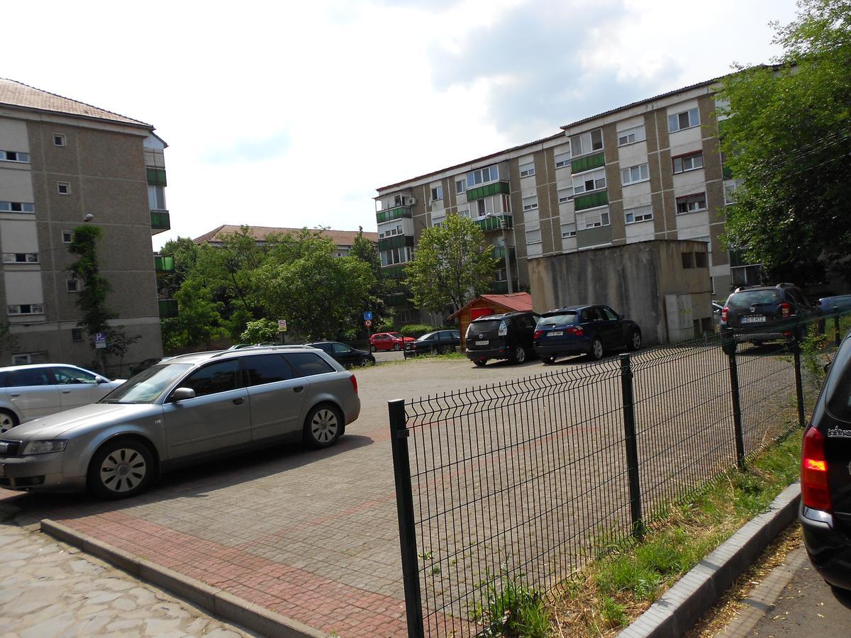 Hostel Lan Oradea Luaran gambar