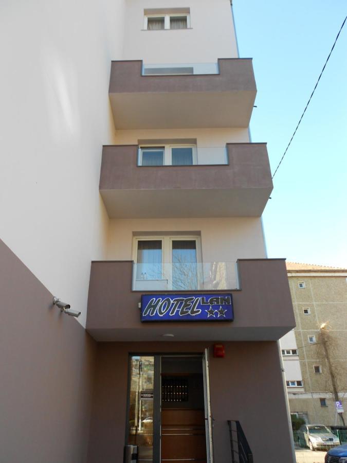 Hostel Lan Oradea Luaran gambar